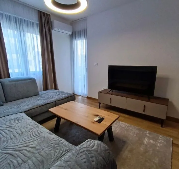 Izdavanje, jednosoban stan, 45m², City Kvart, Podgorica