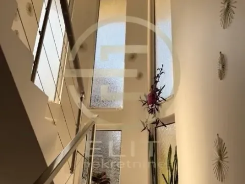 Prodaja, kuća, 273m², Petrovaradin, Novi Sad - image 20