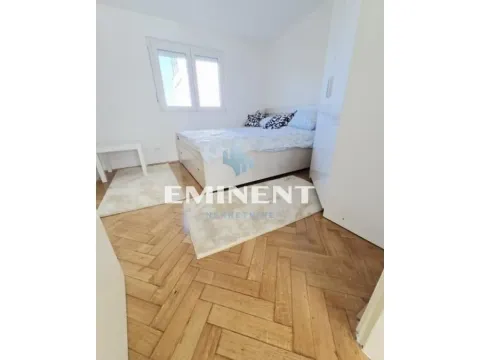 Izdavanje, trosoban stan, 90m², Stari Grad, Beograd - image 10