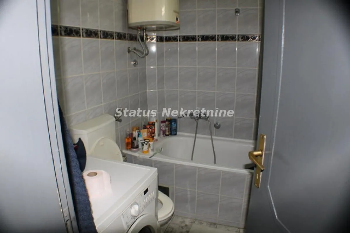 Prodaja, dvosoban stan, 77m², Stari grad, Novi Sad