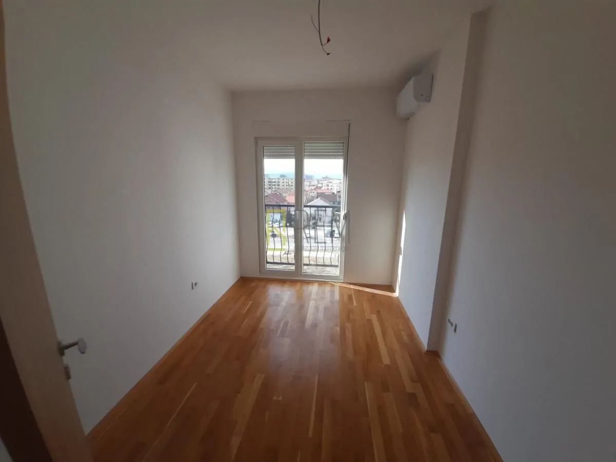Prodaja, dvosoban stan, 58m², Stari Aerodrom, Podgorica