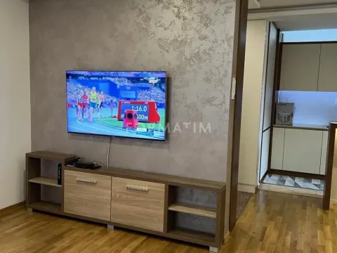 Izdavanje, trosoban stan, 78m², Banjica, Voždovac Sve Podlokacije - image 10