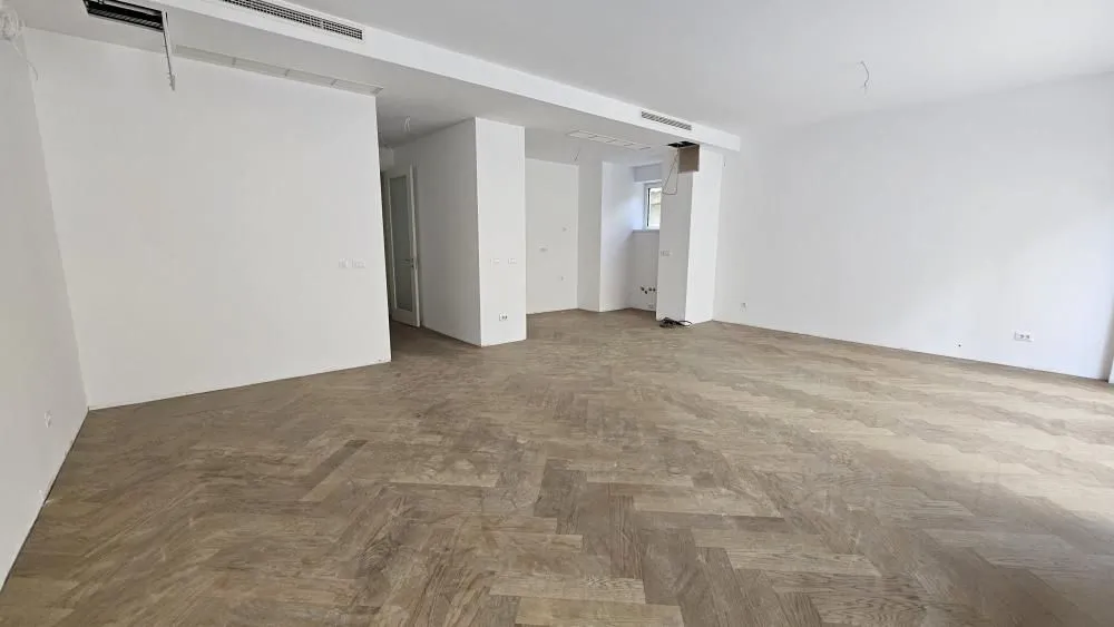 Sale, four bedroom apartment, 148m², Čubura, Beograd