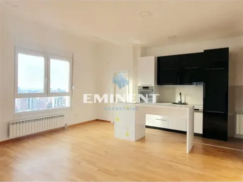 Rent, three bedroom apartment, 76m², Đeram Pijaca, Beograd