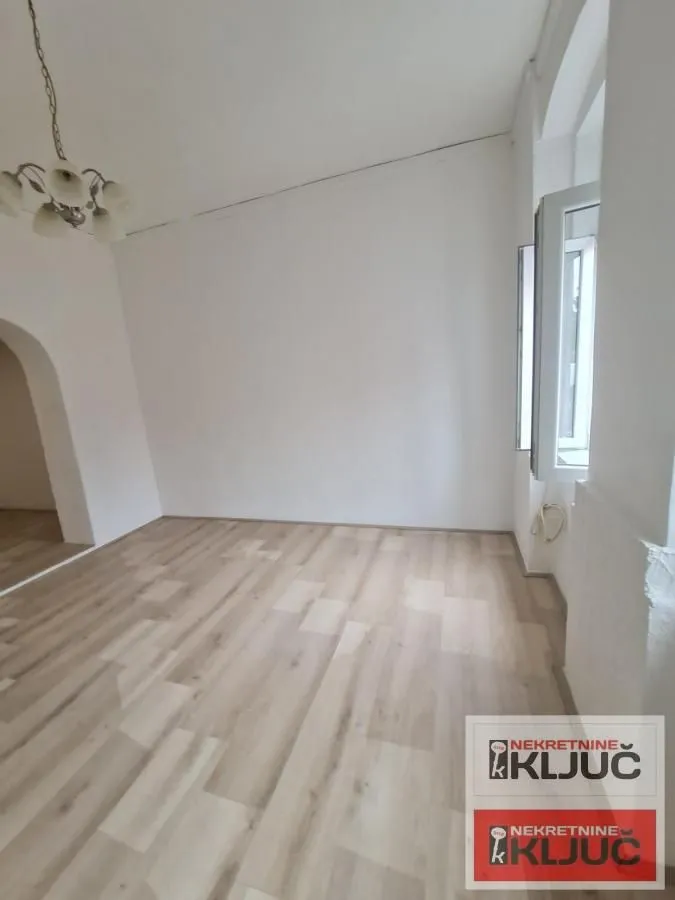 Prodaja, dvosoban stan, 37m², Podbara, Novi Sad Sve Podlokacije