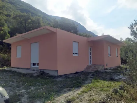 Prodaja,  kuća, 77m2, Bratešići, Kotor