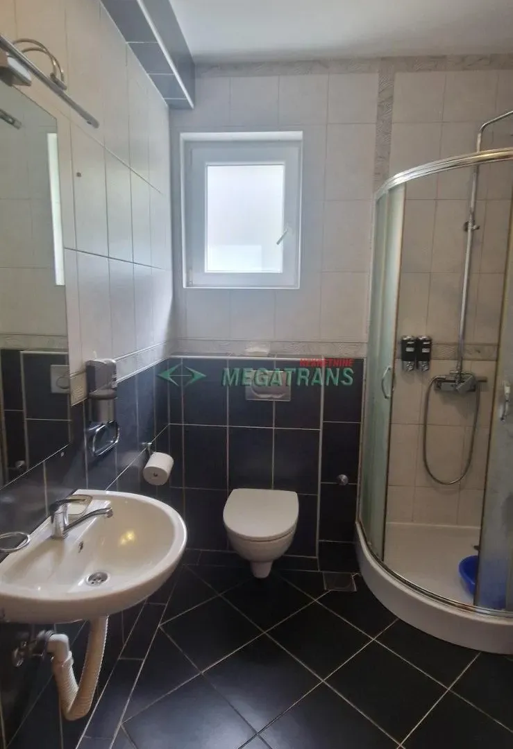 Rent, house, 220m², Petrovaradin, Novi Sad