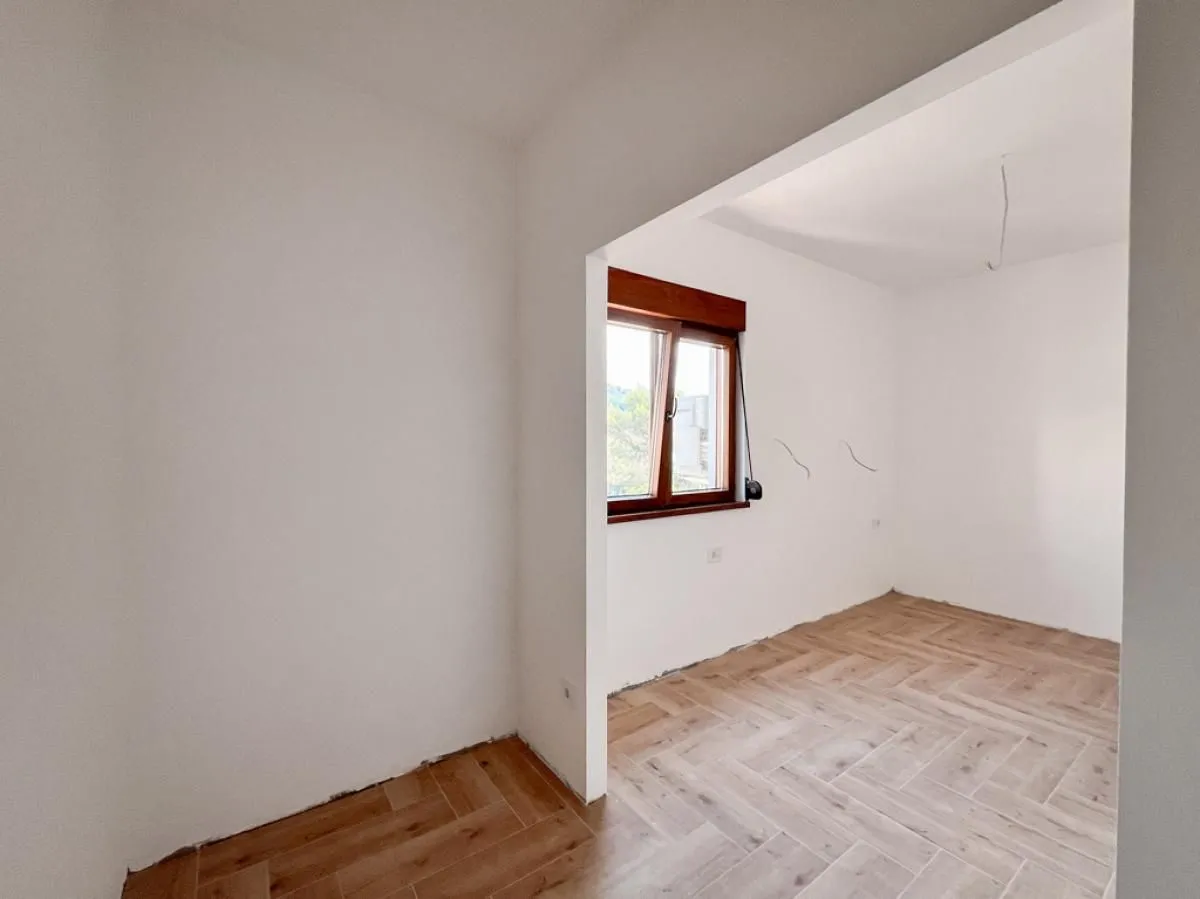 Prodaja, dvosoban stan, 72m², Tivat, Crna Gora