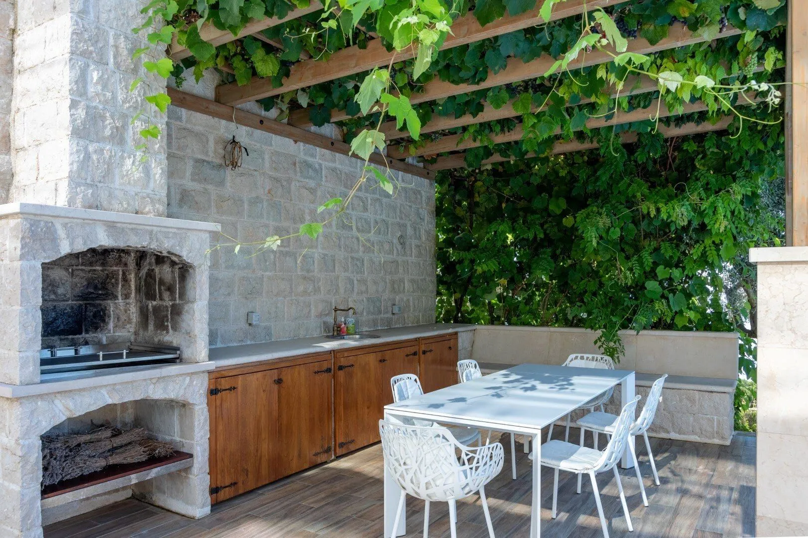 Sale, house, 550m², Reževići, Budva