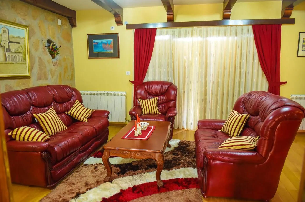 Prodaja, kuća, 200m², Žabljak, Crna Gora
