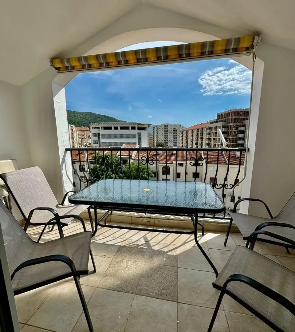 Rent, two bedroom apartment, 65m², Budva, Crna Gora