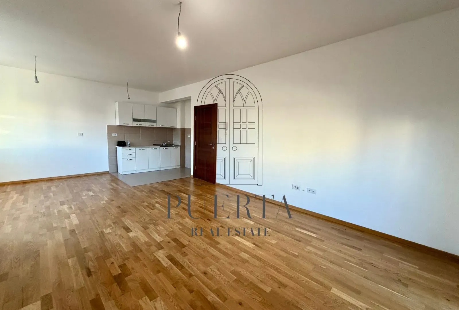 Prodaja, dvosoban stan, 73m², Tuški Put, Podgorica