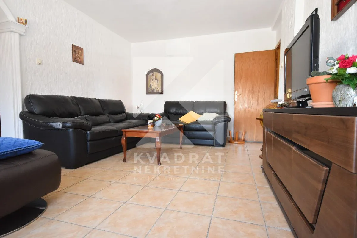 Prodaja, kuća, 320m², Murtovina, Podgorica