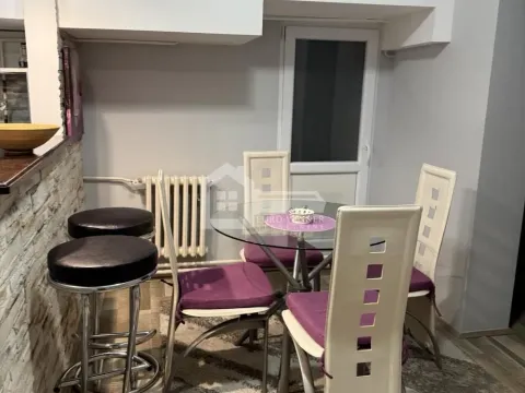 Izdavanje, trosoban stan, 58m², Sremčica, Beograd - image 18