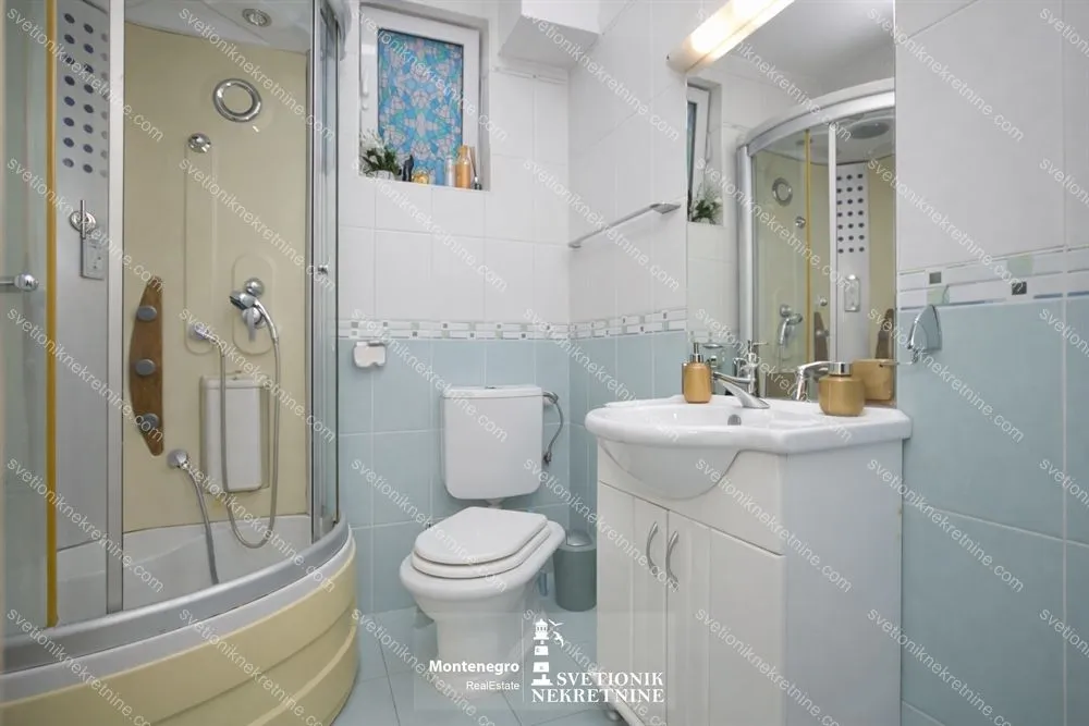 Prodaja, trosoban stan, 100m², Topla, Herceg Novi