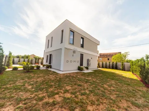 Rent, house, 225m², Gornja Gorica, Podgorica - image 3