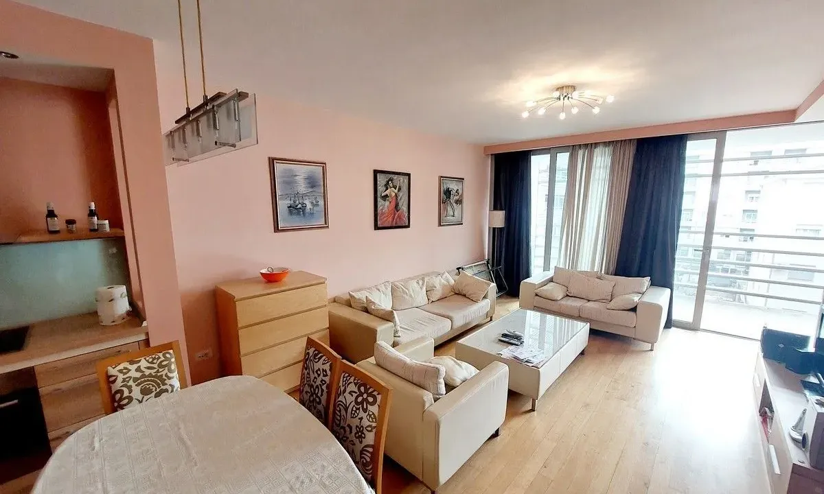 Izdavanje, dvosoban stan, 70m², Budva, Crna Gora