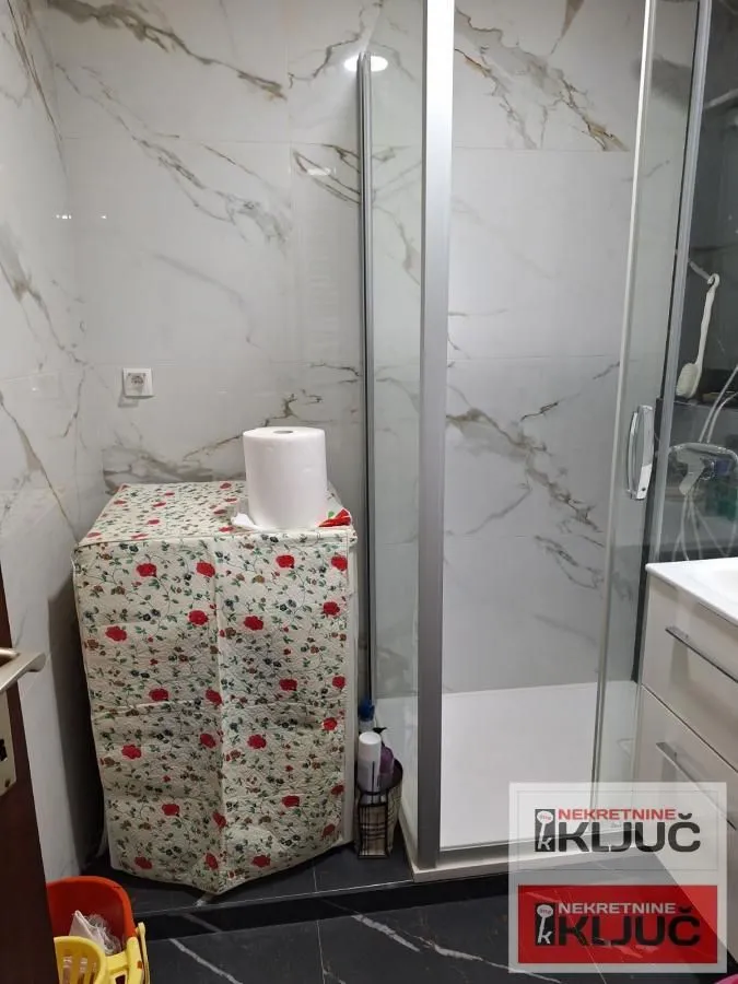 Prodaja, dvosoban stan, 64m², Sajmište, Novi Sad