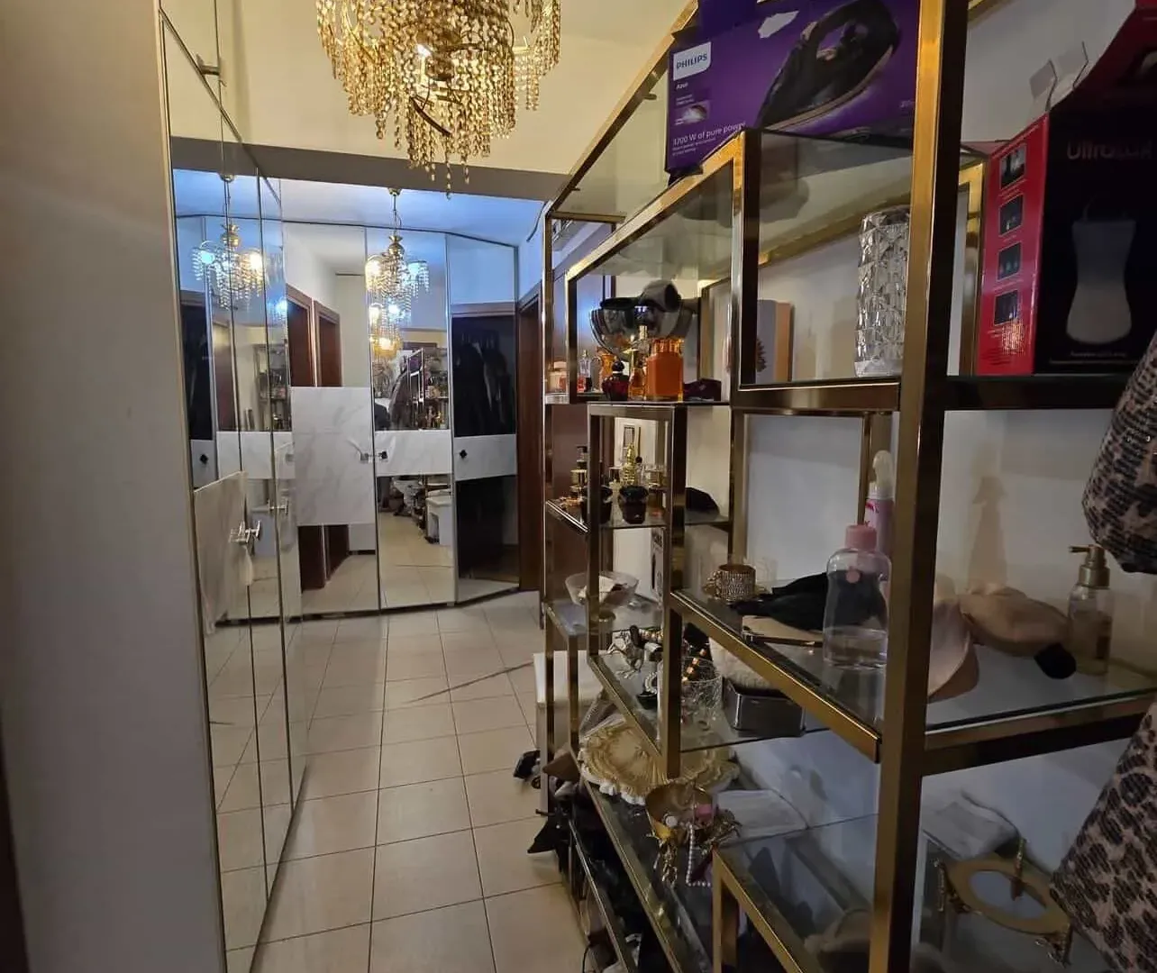 Prodaja, trosoban stan, 130m², Tološka šuma, Podgorica