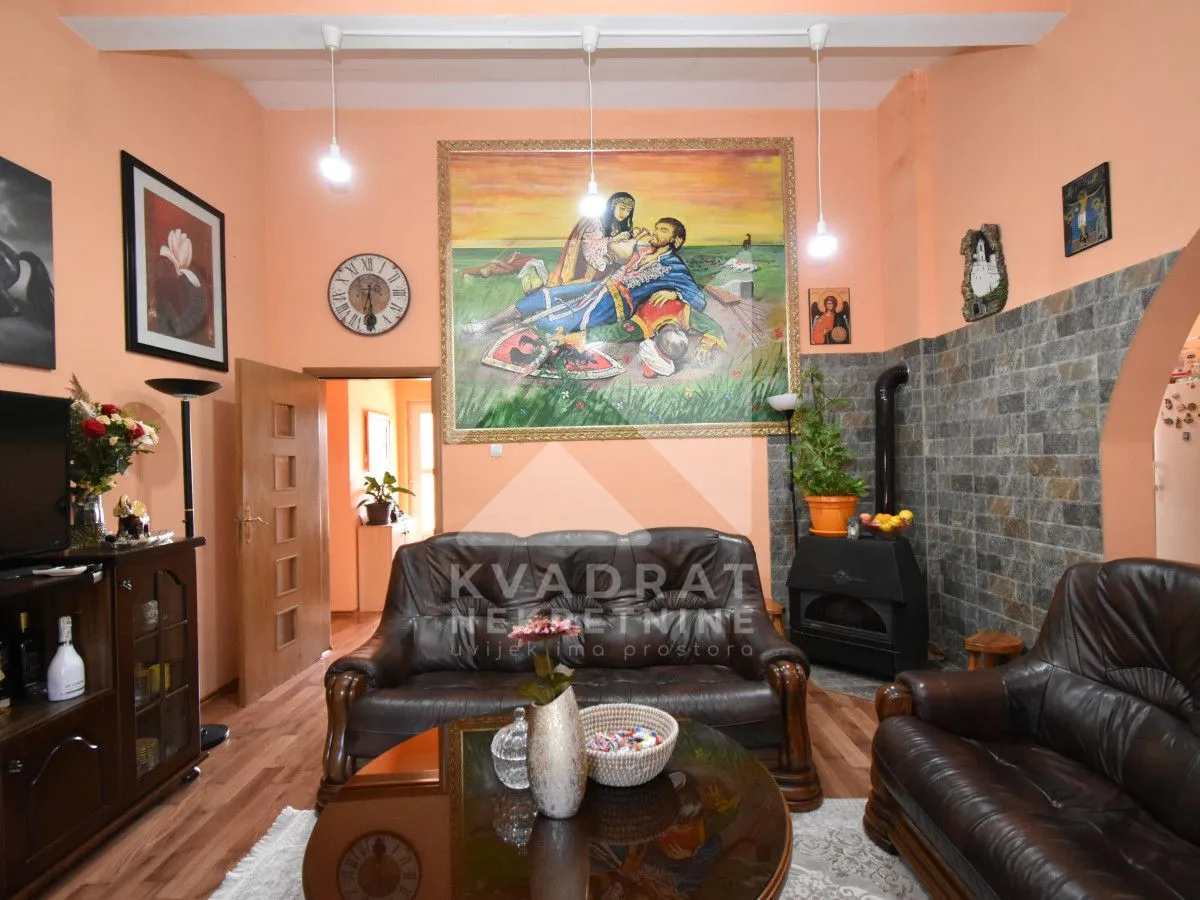 Prodaja, kuća, 300m², Donja Gorica, Podgorica