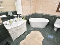 Izdavanje, kuća, 300m², Gorica C, Podgorica - image 25