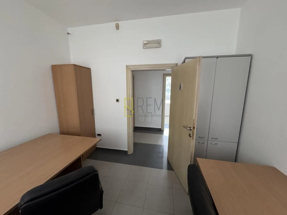 Rent, office space, 240m², Drač, Podgorica
