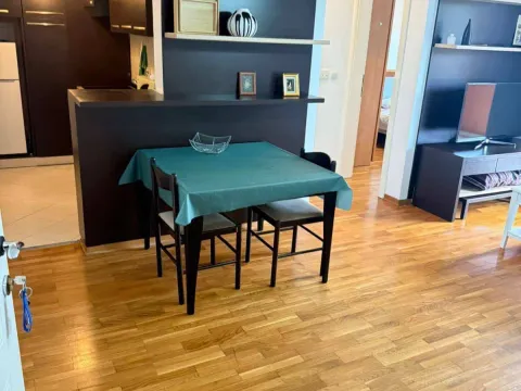 Rent, one bedroom apartment, 43m², Centar, Budva - image 2