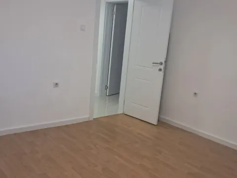 Izdavanje, poslovni prostor, 41m², Preko Morače, Podgorica - image 5