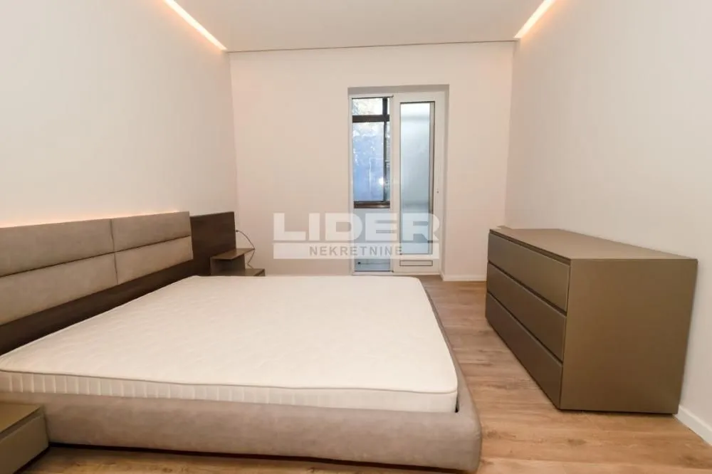 Sale, three bedroom apartment, 116m², Stari Grad, Beograd