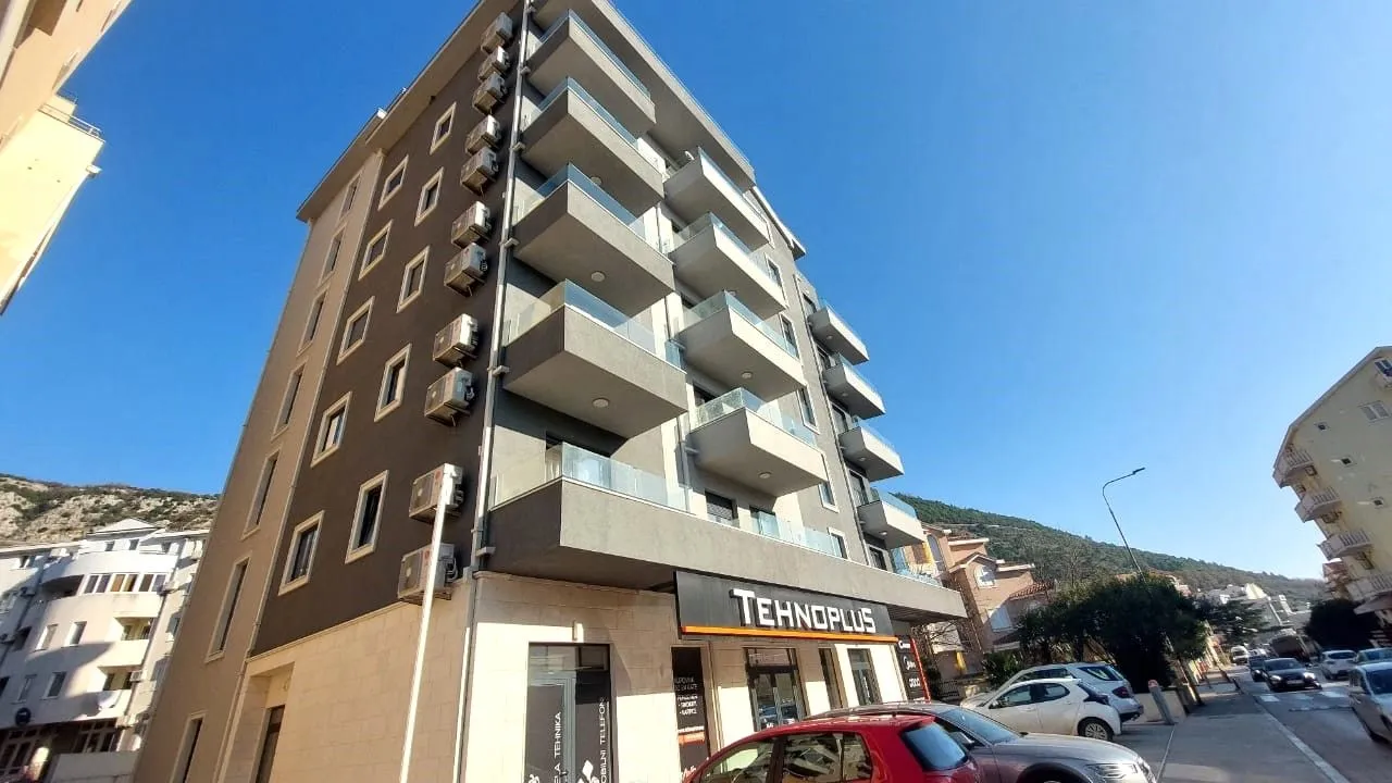 Sale, two bedroom apartment, 60m², Podkošljun, Budva