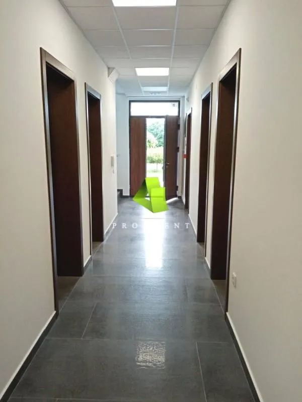 Rent, office space, 2962m², Pantelej, Niš