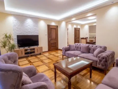 Prodaja, trosoban stan, 128m², Stari Aerodrom, Podgorica - image 1