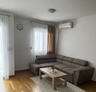 Izdavanje, jednosoban stan, 45m2, City Kvart, Podgorica Izdavanje, jednosoban stan, 45m2, City Kvart, Podgorica