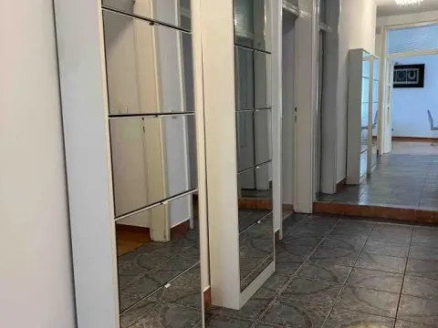 Rent, four bedroom apartment, 135m², Savski Venac, Beograd - image 8