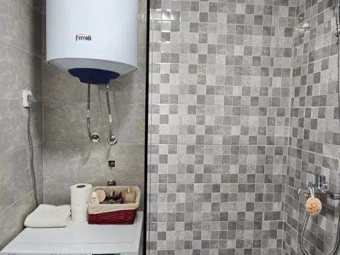 Izdavanje, jednosoban stan, 46m², Tuški Put, Podgorica - image 10