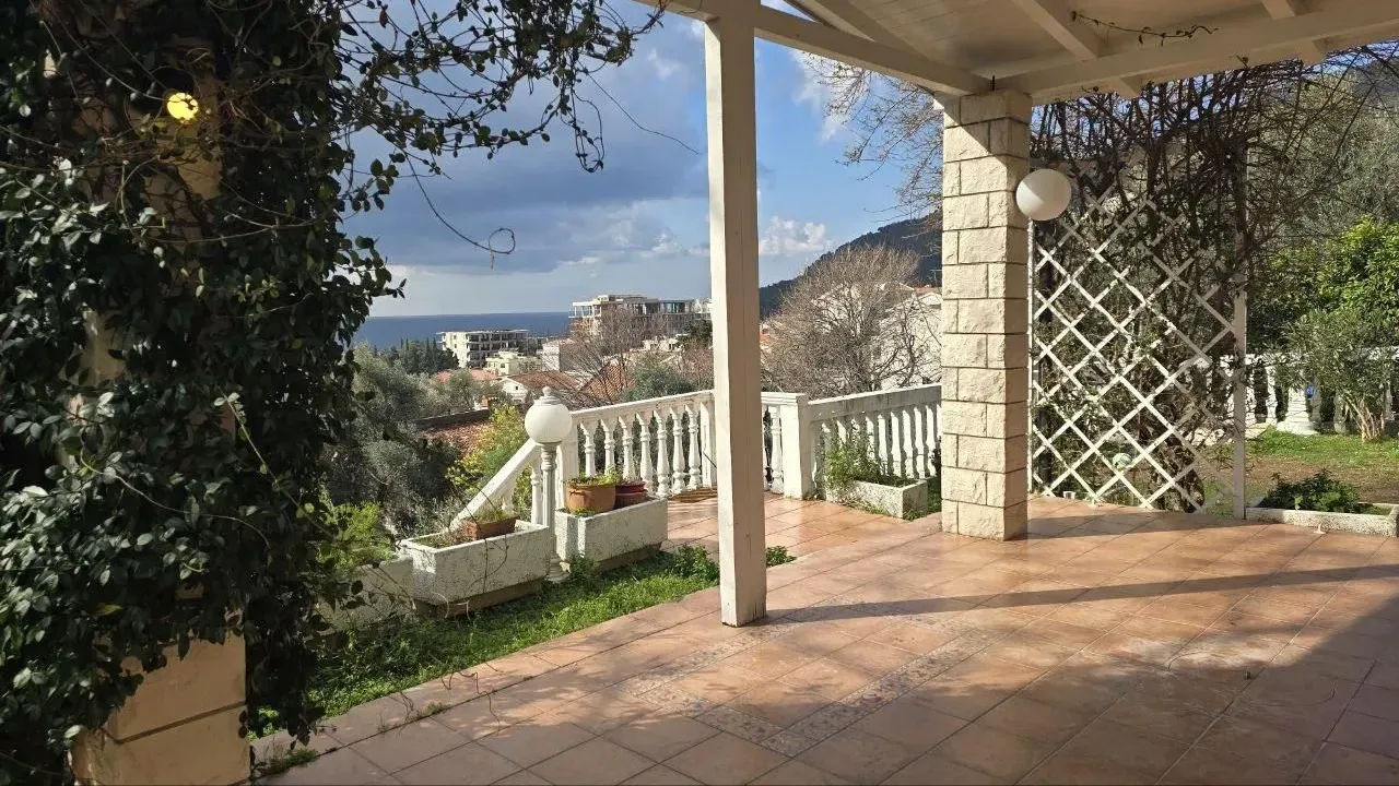 Sale, two bedroom apartment, 86m², Petrovac, Budva