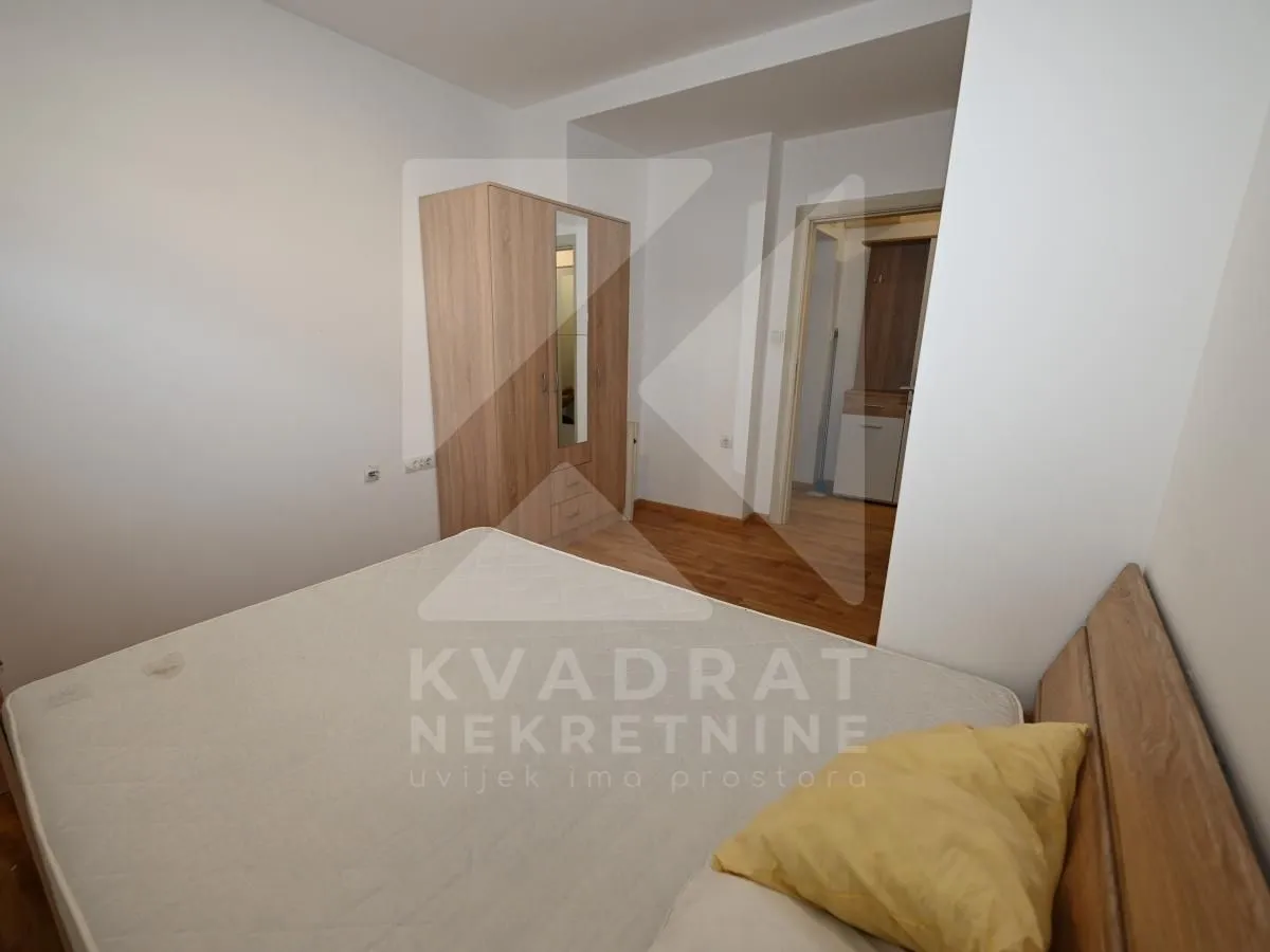 Izdavanje, jednosoban stan, 43m², 1 maj, Podgorica