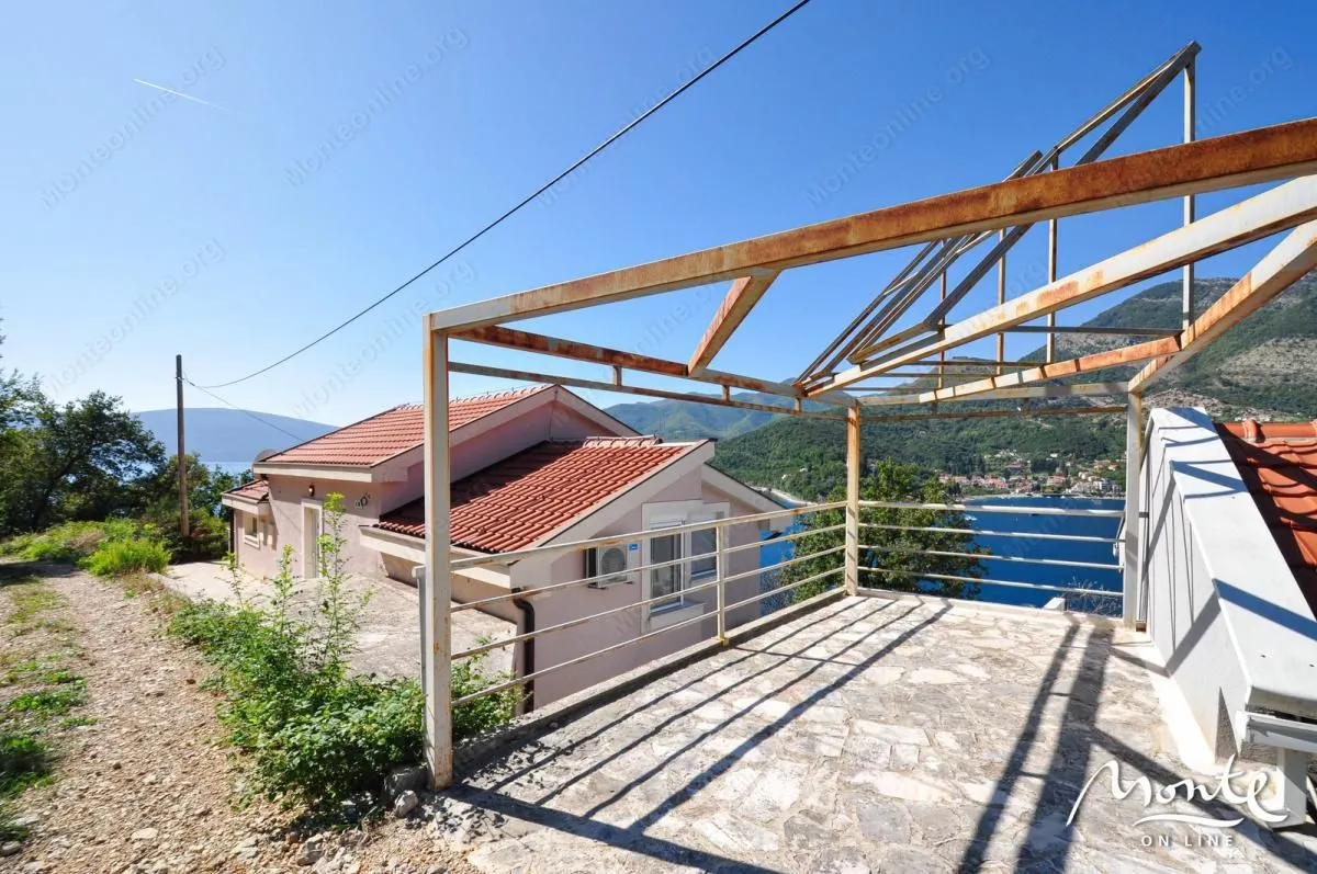 Prodaja, kuća, 110m², Lepetani, Tivat