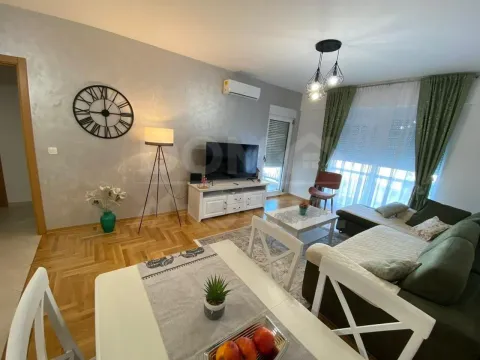 Izdavanje, dvosoban stan, 60m², Tivat, Crna Gora - image 9