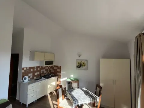 Rent, one bedroom apartment, 45m², Ivanovići, Budva - image 11