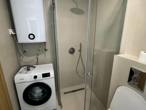 Izdavanje, jednosoban stan, 47m², City Kvart, Podgorica - image 3