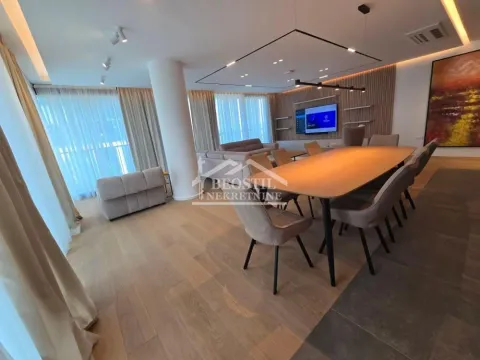 Rent, four bedroom apartment, 175m², Stari Grad, Beograd - image 11
