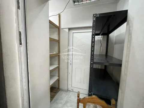 Izdavanje, poslovni prostor, 85m², Zemun Meandri, Zemun Sve Podlokacije - image 11