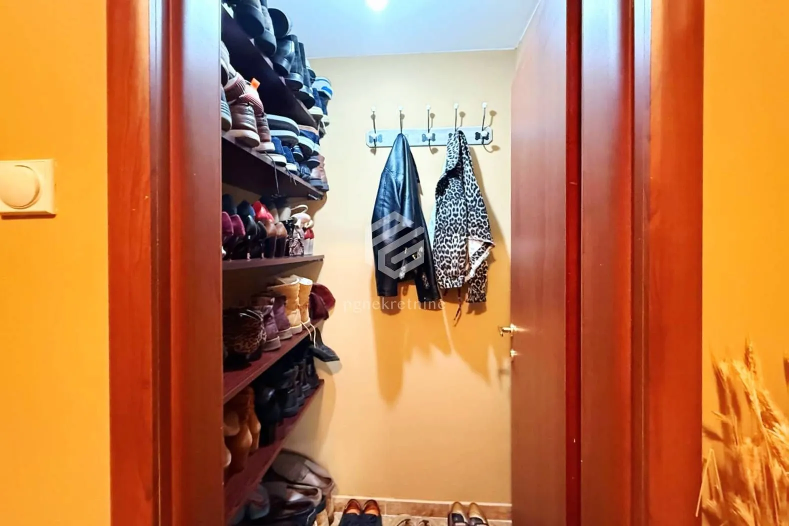 Prodaja, trosoban stan, 107m², Zabjelo, Podgorica