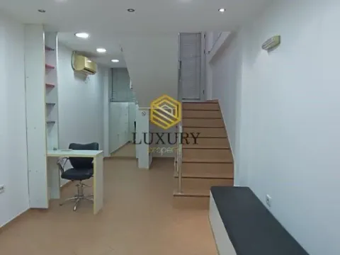 Izdavanje, poslovni prostor, 46m², Centar, Podgorica - image 9