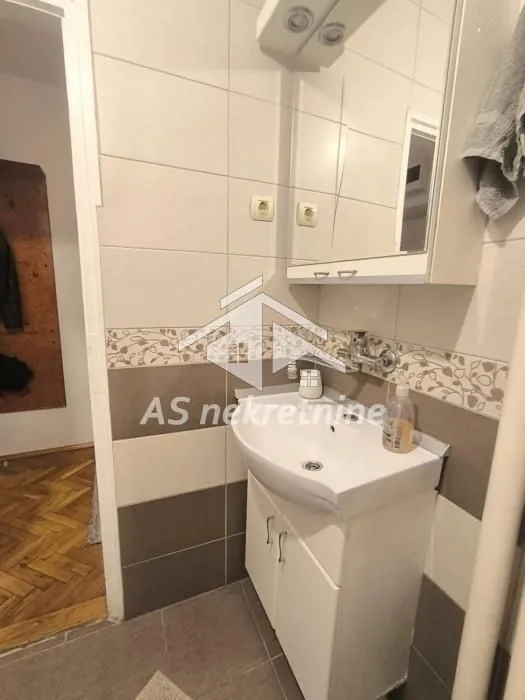 Izdavanje, stan, 45m², Gradska Bolnica, Zvezdara Sve Podlokacije