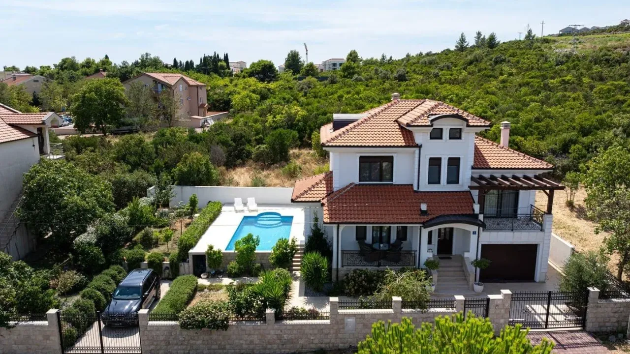 Prodaja, kuća, 277m², Radovići, Tivat