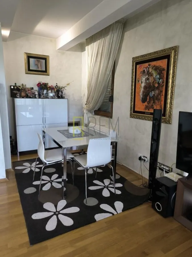 Prodaja, dvosoban stan, 82m², Preko Morače, Podgorica