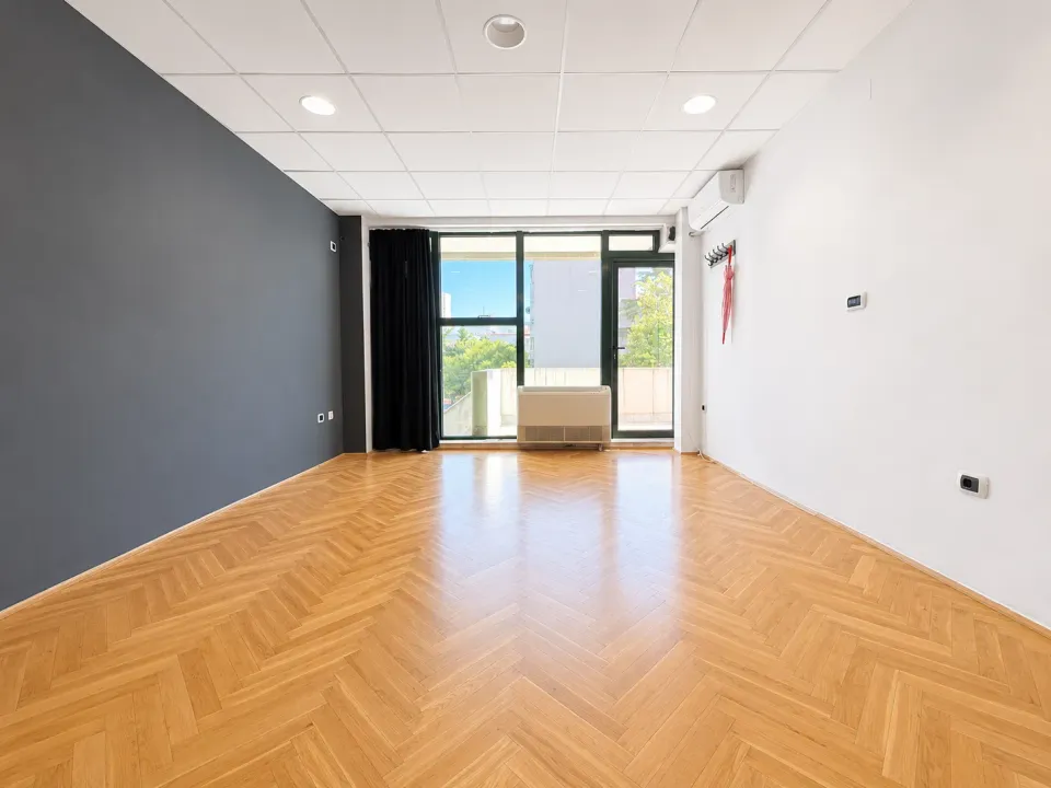 Rent, office space, 30m², Preko Morače, Podgorica