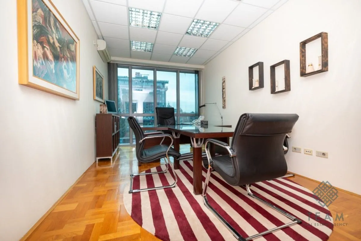 Izdavanje, poslovni prostor, 78m², Preko Morače, Podgorica